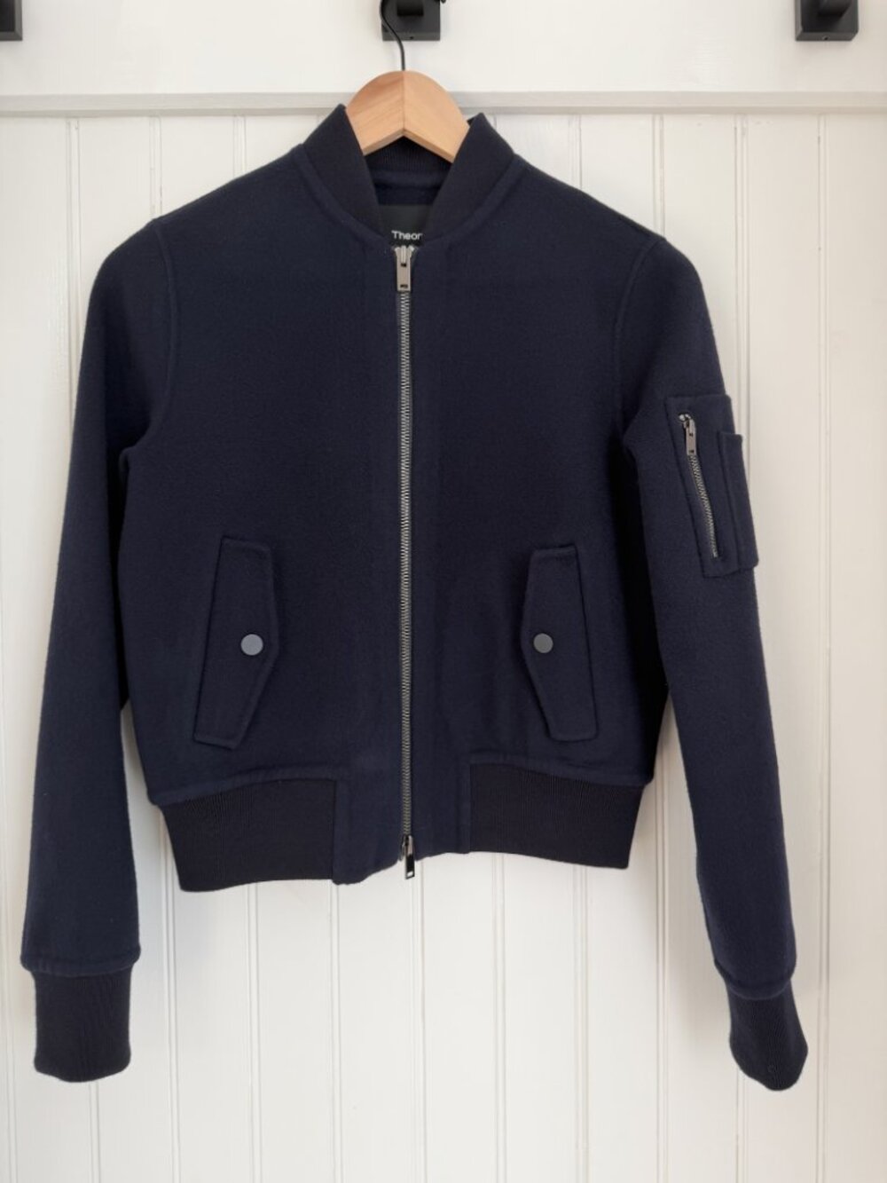 Theory "Classic Bomber" — Navy 90% Wool 10% Cashmere, Luxe New Divide, P / XS